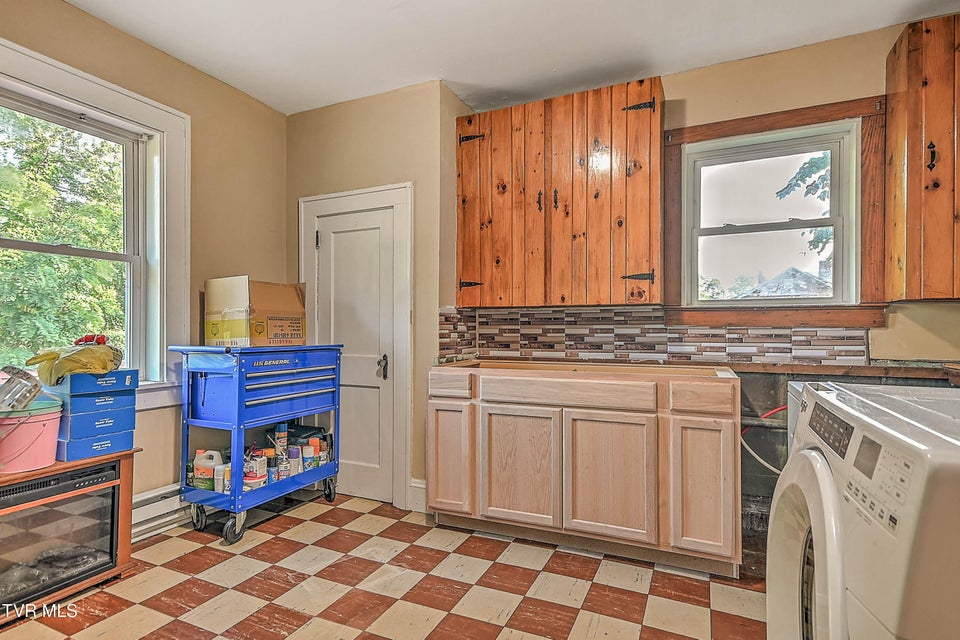 Photo #27: 416 Moore Street