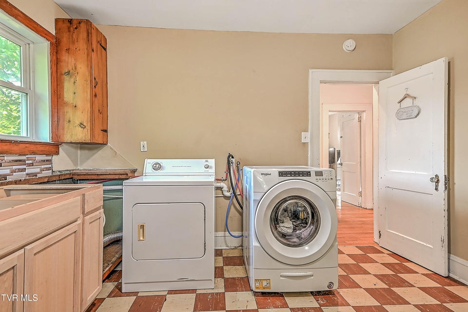 Photo #28: 416 Moore Street