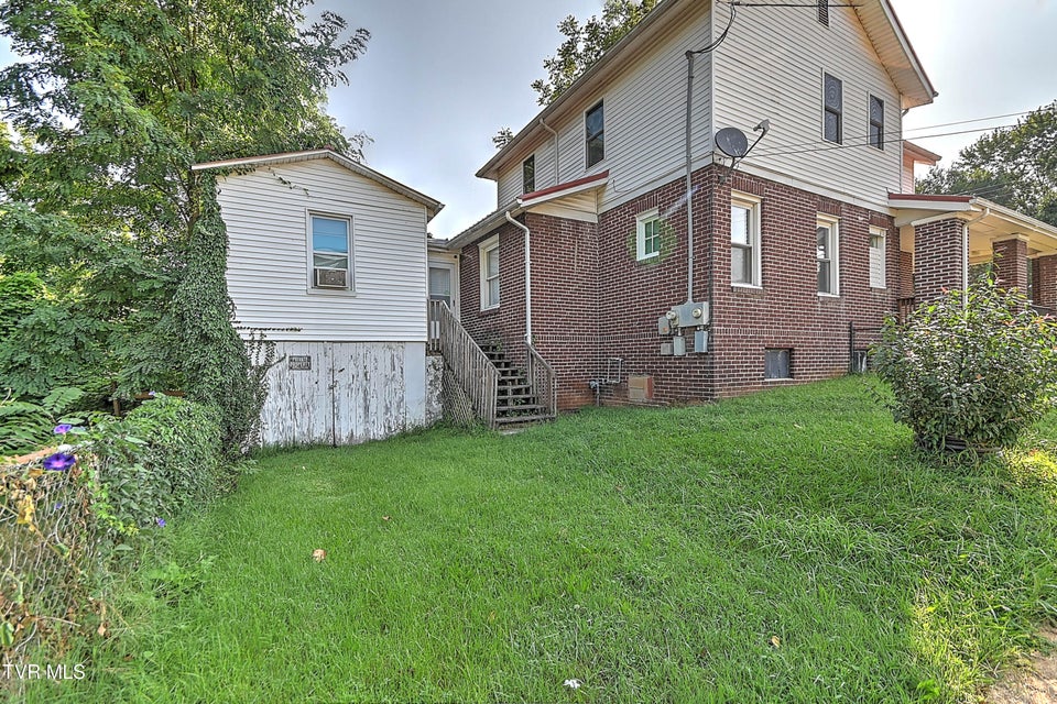 Photo #38: 416 Moore Street