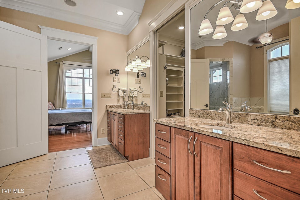 Photo #38: 640 Hamilton Hill Road