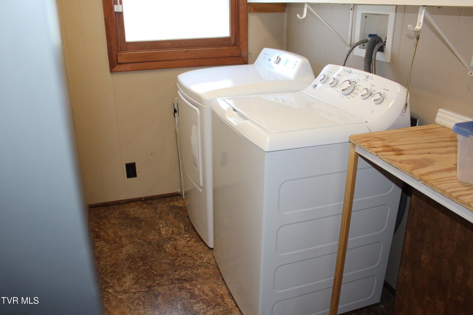 Photo #11: 618 East Carters Valley Road