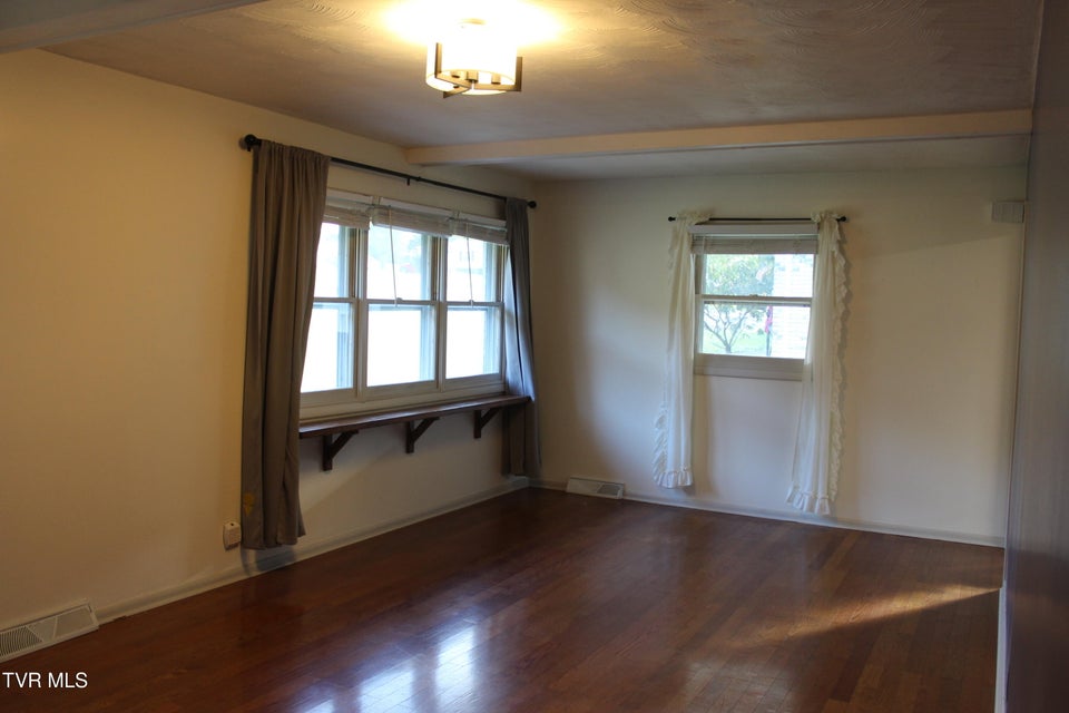 Photo #6: 618 East Carters Valley Road