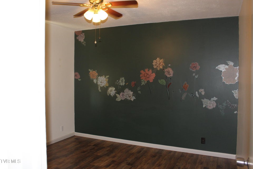 Photo #10: 618 East Carters Valley Road