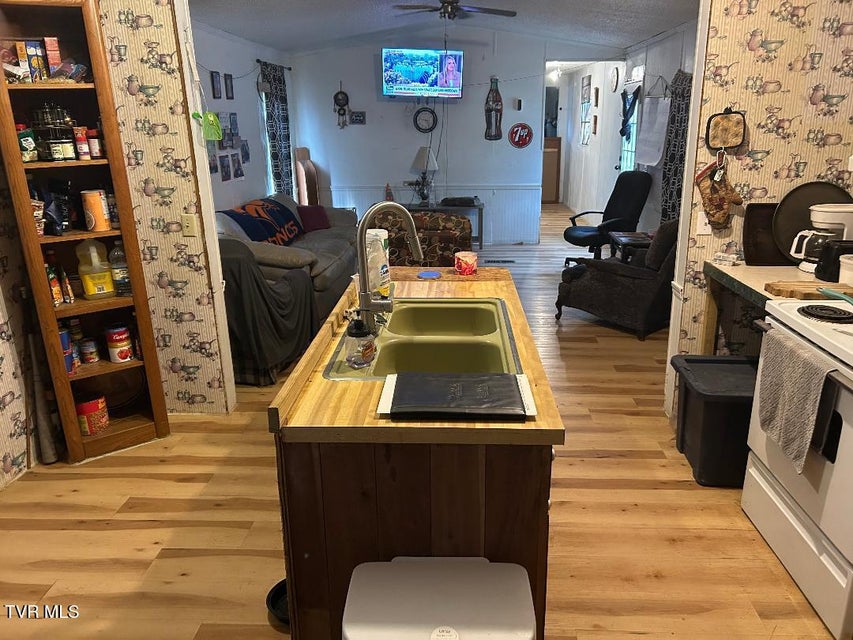 Photo #14: 1365 Mohawk Ridge Road