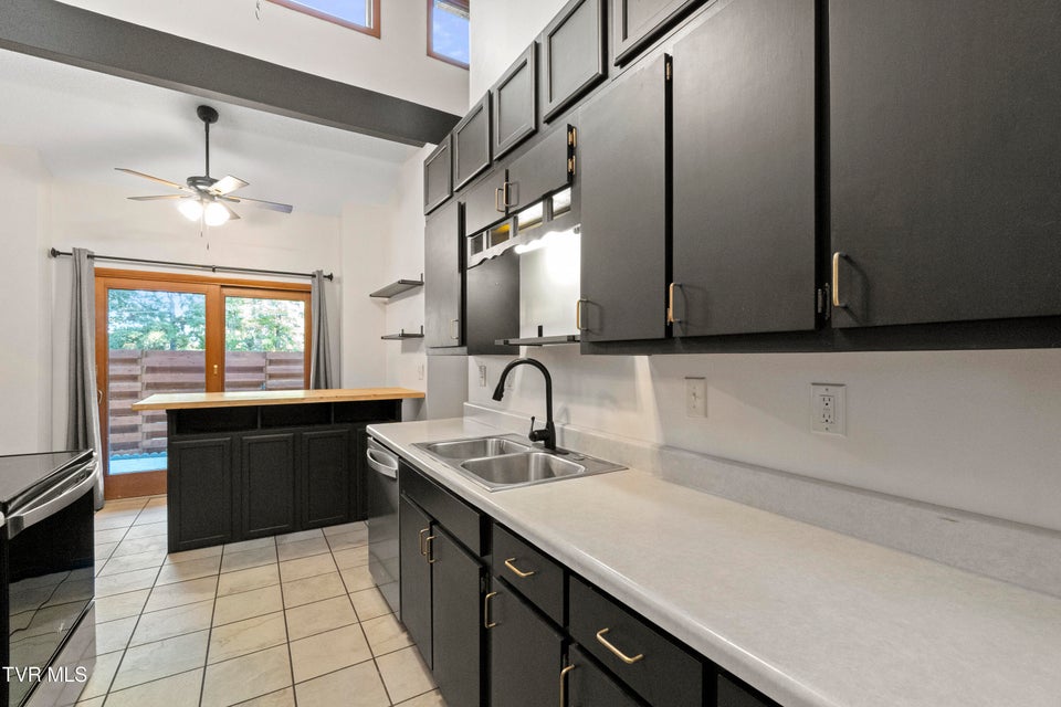 Photo #2: 35 Alpine Cove