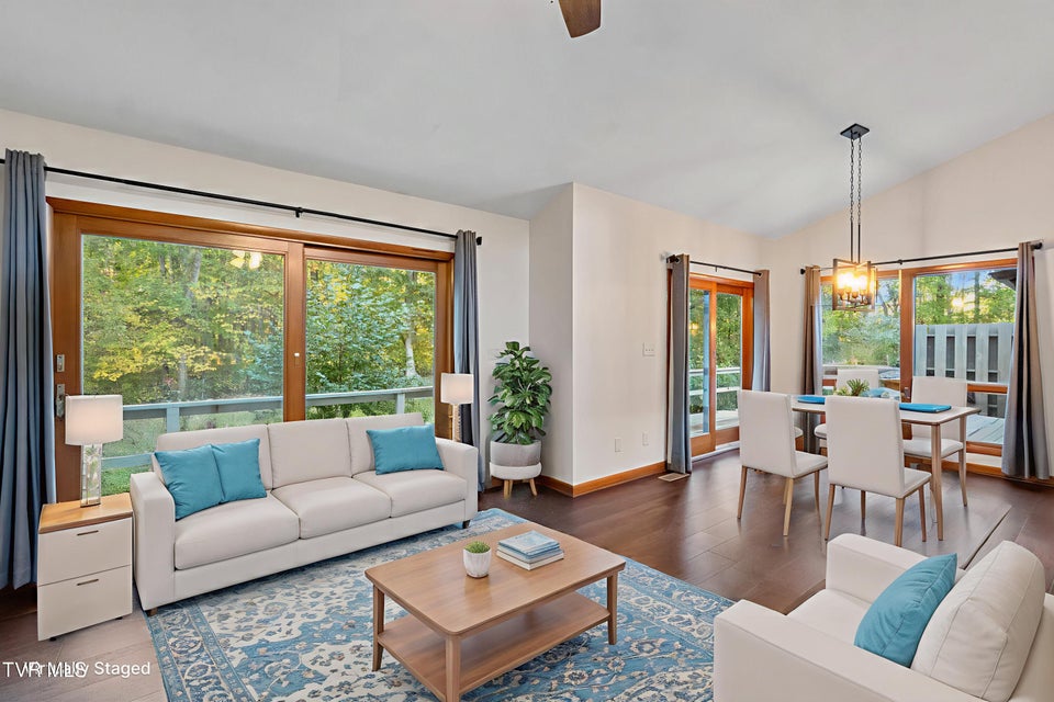 Photo #13: 35 Alpine Cove