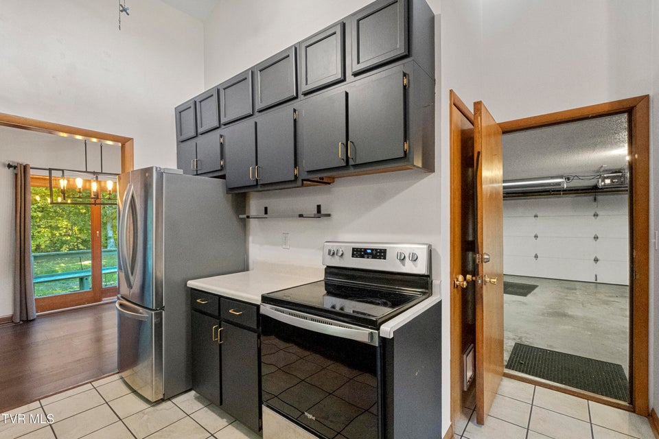 Photo #19: 35 Alpine Cove