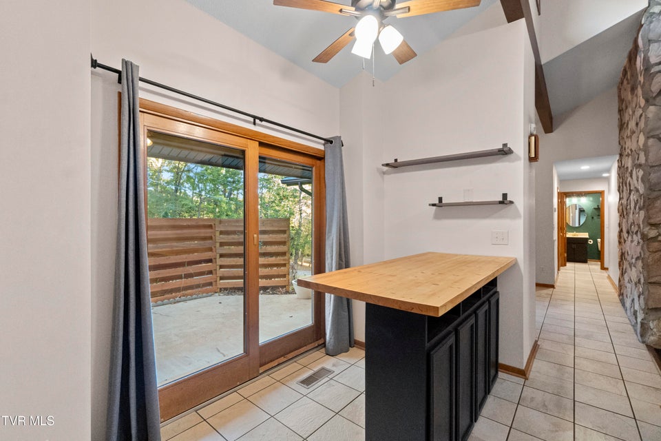 Photo #22: 35 Alpine Cove