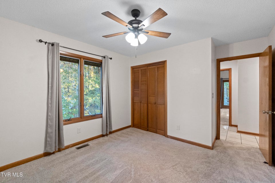 Photo #27: 35 Alpine Cove