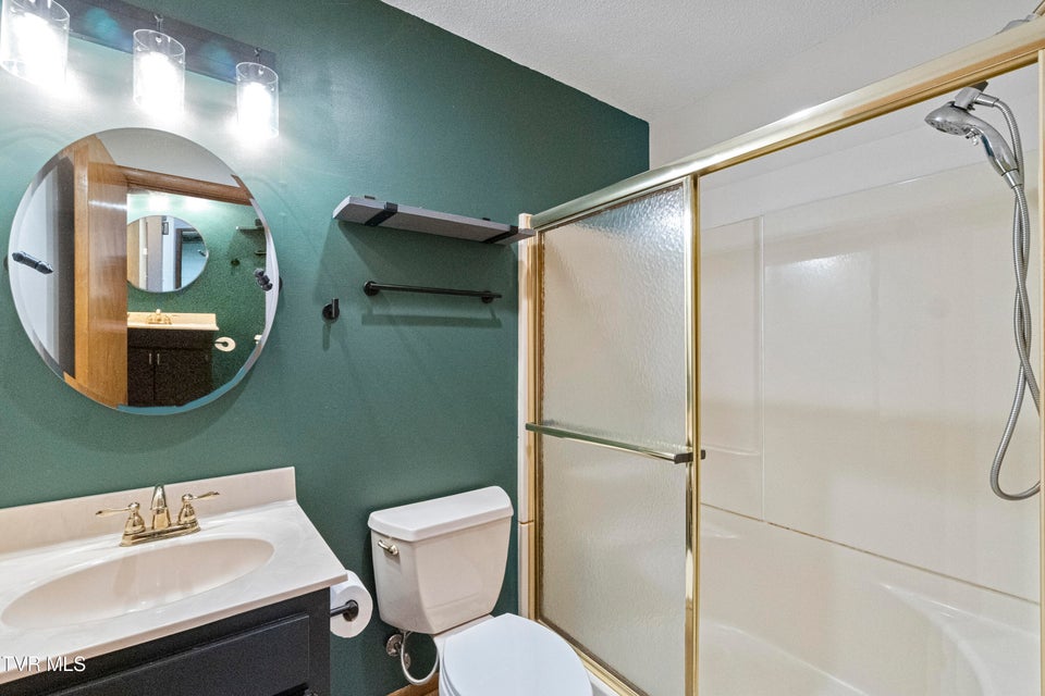 Photo #30: 35 Alpine Cove