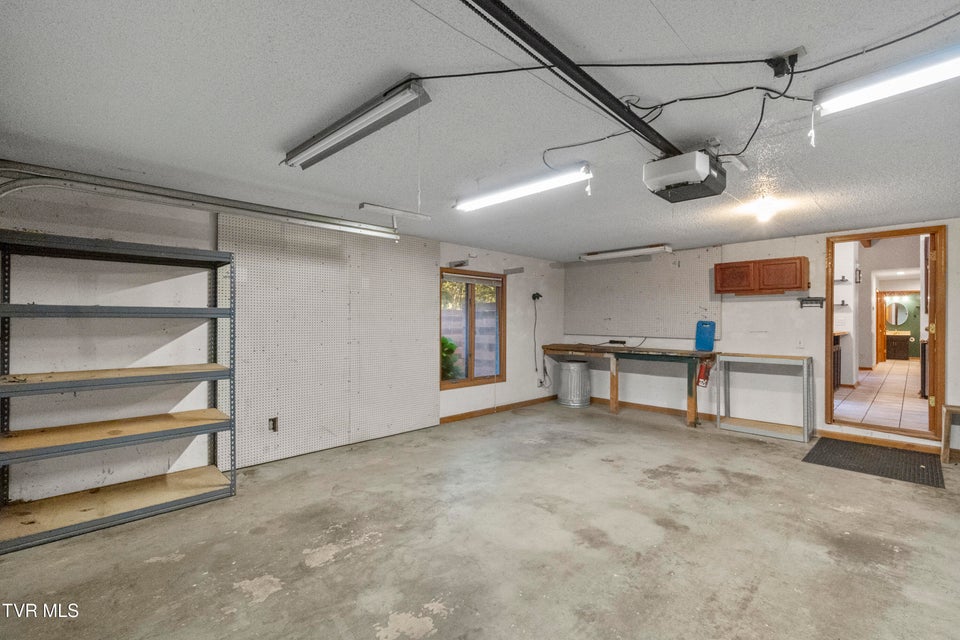 Photo #40: 35 Alpine Cove