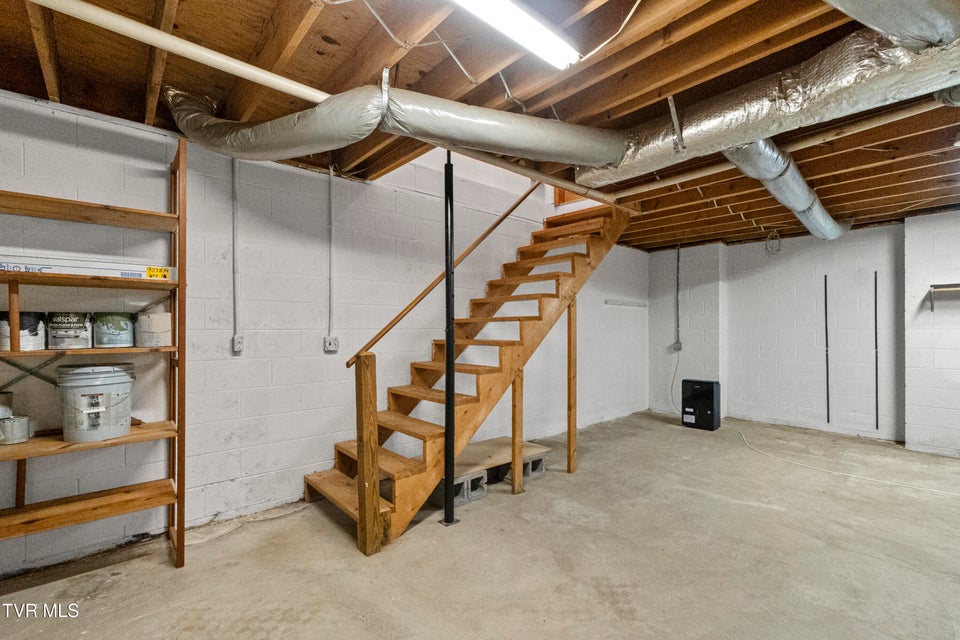 Photo #41: 35 Alpine Cove