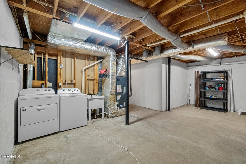 Photo #42: 35 Alpine Cove