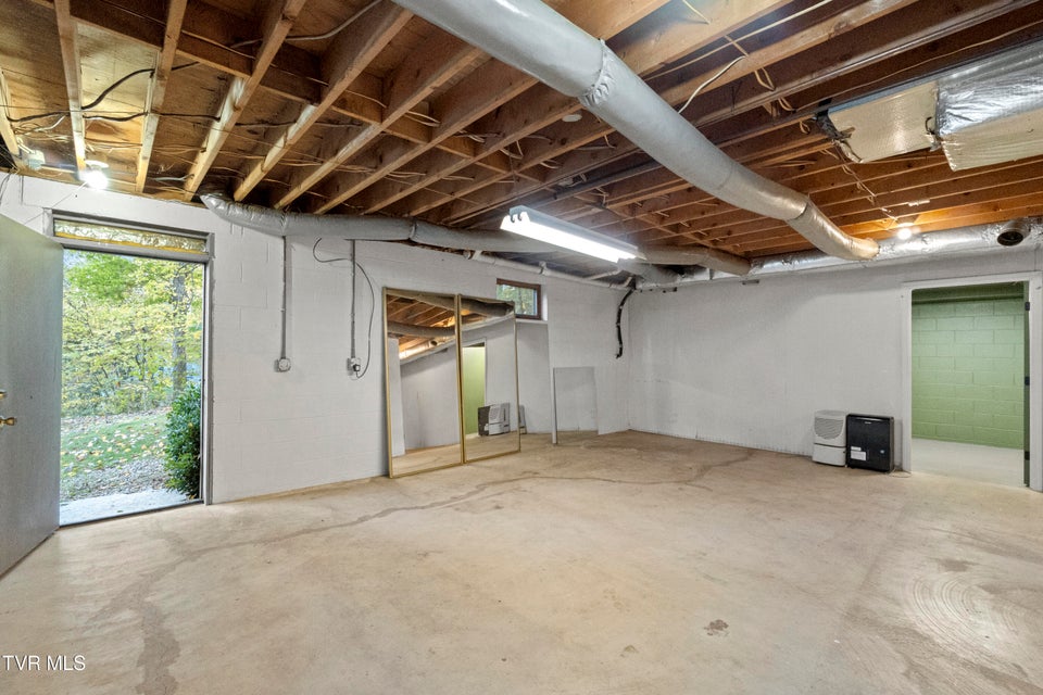 Photo #47: 35 Alpine Cove