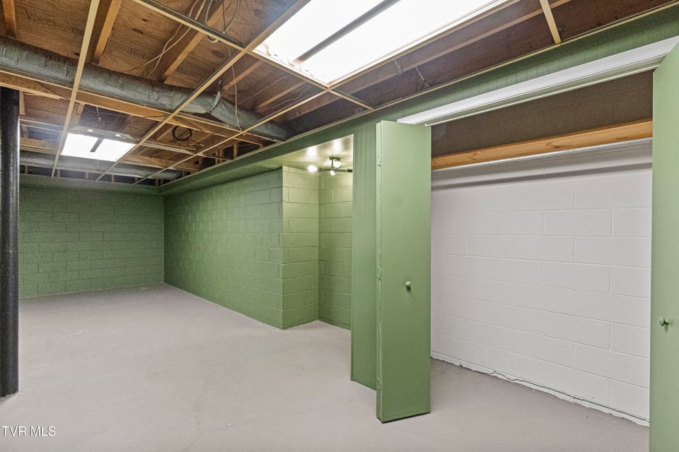 Photo #49: 35 Alpine Cove