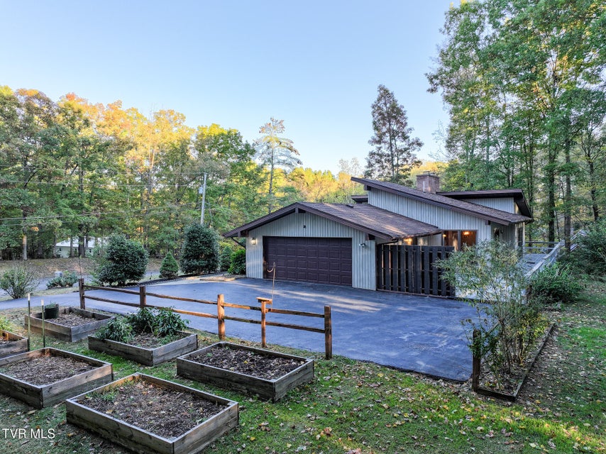 Photo #58: 35 Alpine Cove