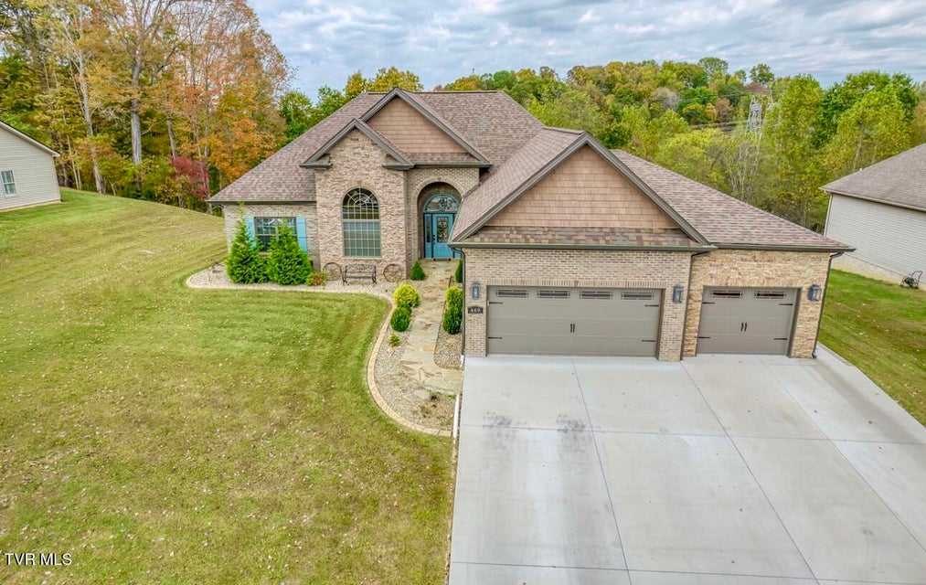 Photo #5: 469 Grovemont Place