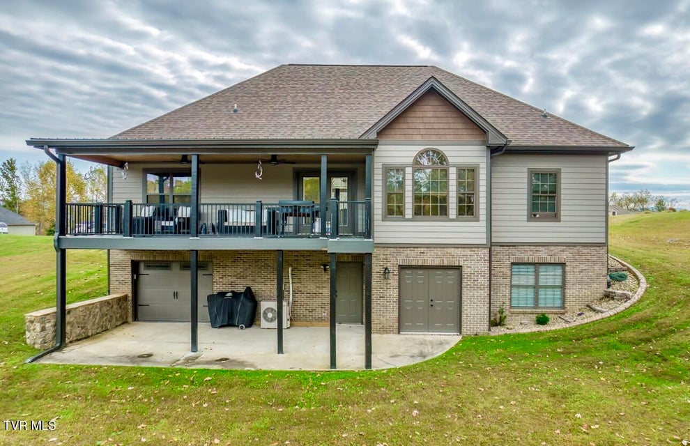 Photo #9: 469 Grovemont Place