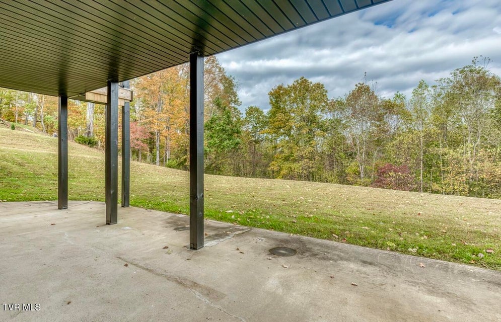 Photo #12: 469 Grovemont Place