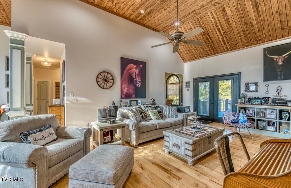 Photo #26: 469 Grovemont Place