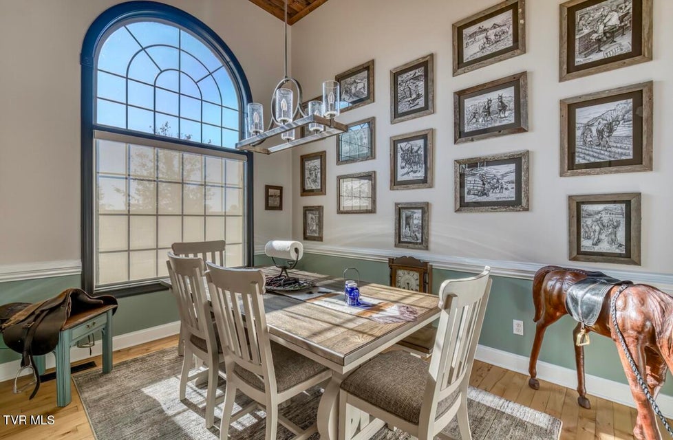 Photo #29: 469 Grovemont Place