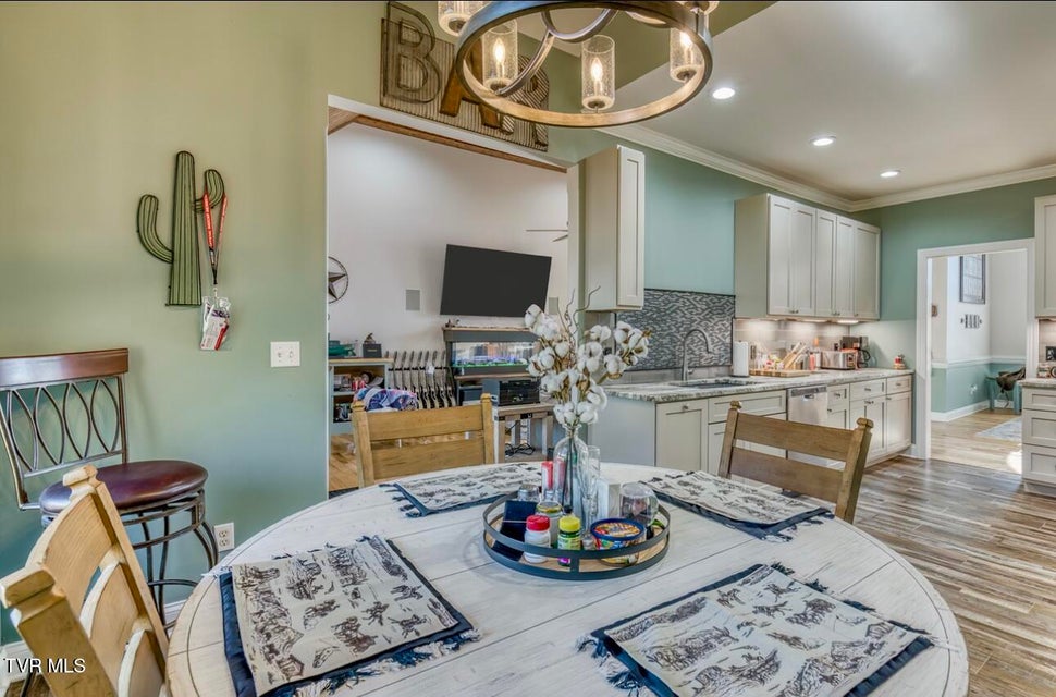 Photo #35: 469 Grovemont Place