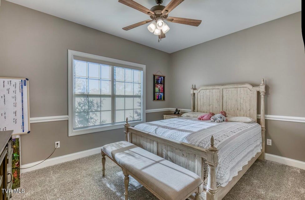 Photo #40: 469 Grovemont Place