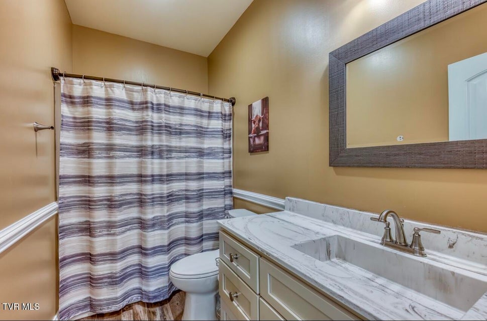 Photo #42: 469 Grovemont Place