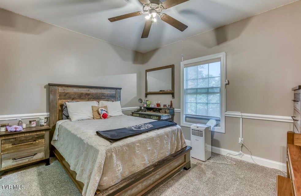 Photo #43: 469 Grovemont Place