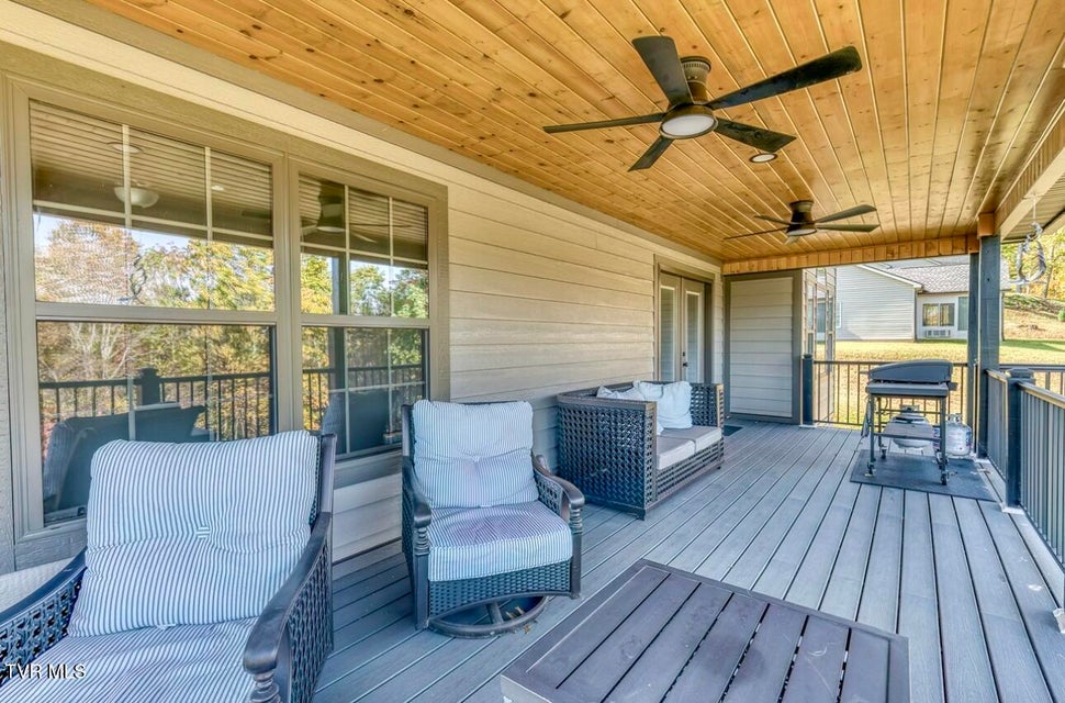 Photo #47: 469 Grovemont Place