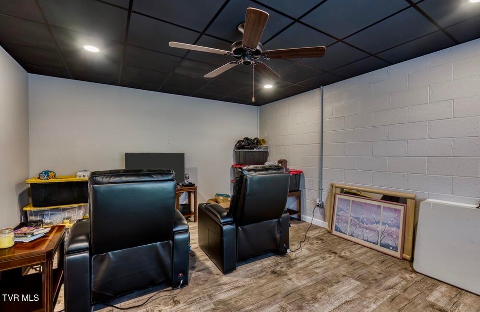 Photo #56: 469 Grovemont Place