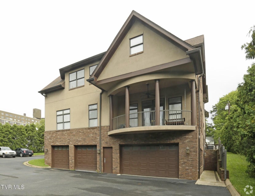 Photo #3: 4624 Chambliss Avenue