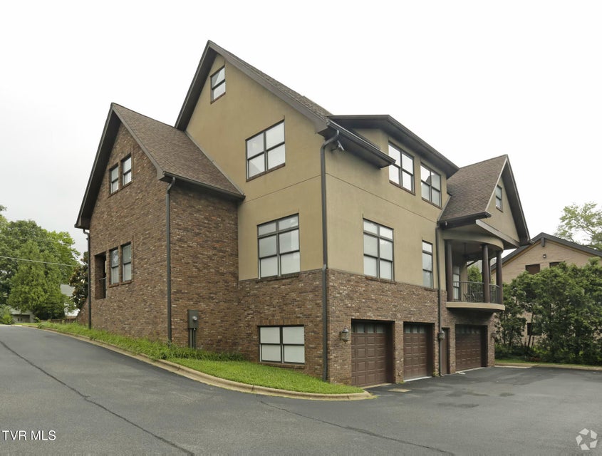 Photo #4: 4624 Chambliss Avenue