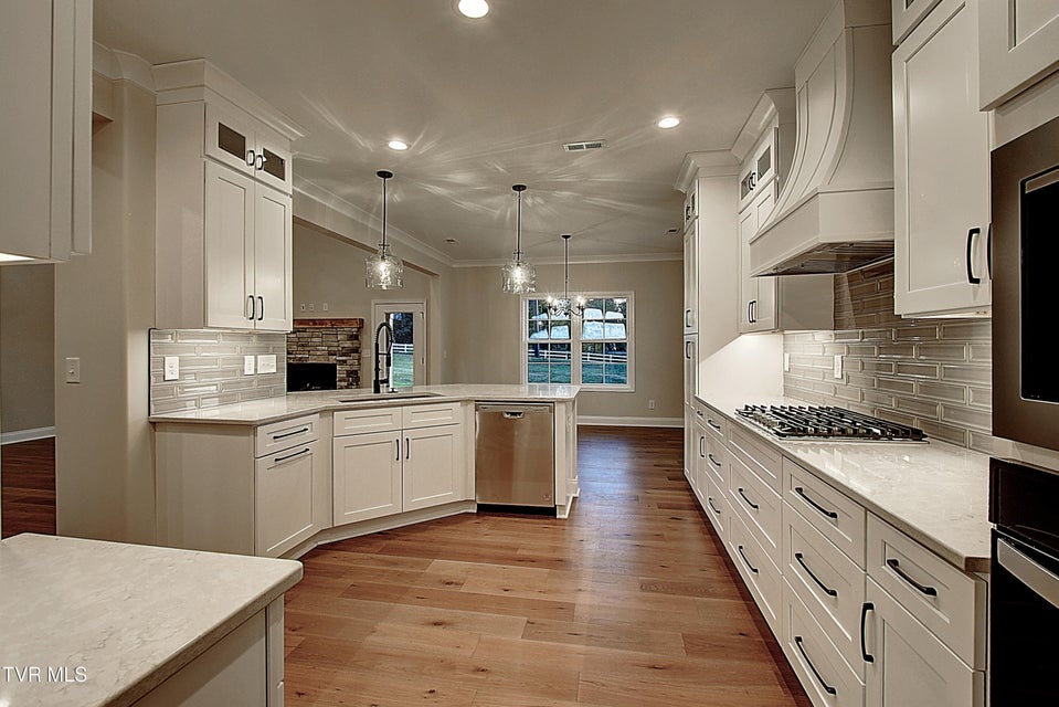 Photo #14: 34 Glaze Farm Way