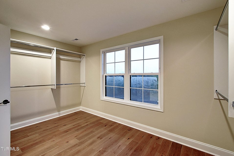 Photo #29: 34 Glaze Farm Way