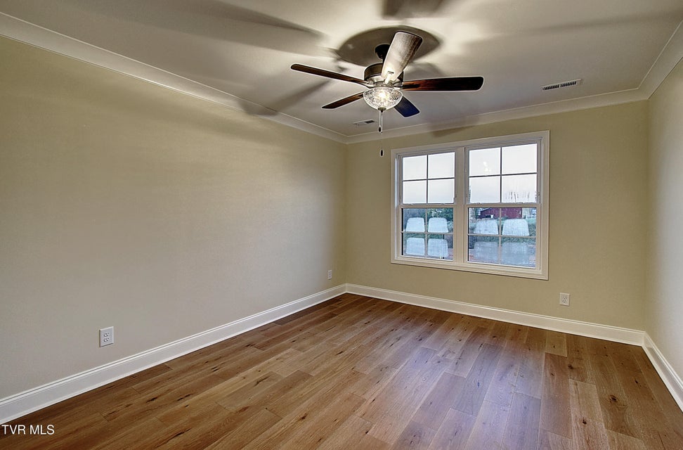 Photo #32: 34 Glaze Farm Way