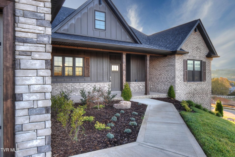 Photo #3: 60 Glaze Farm Way