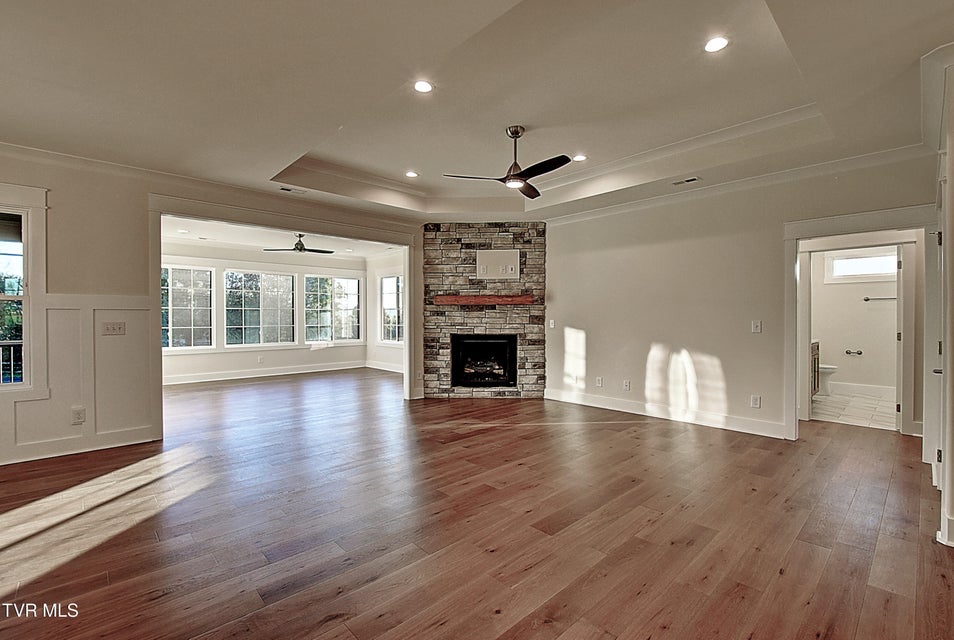 Photo #6: 60 Glaze Farm Way