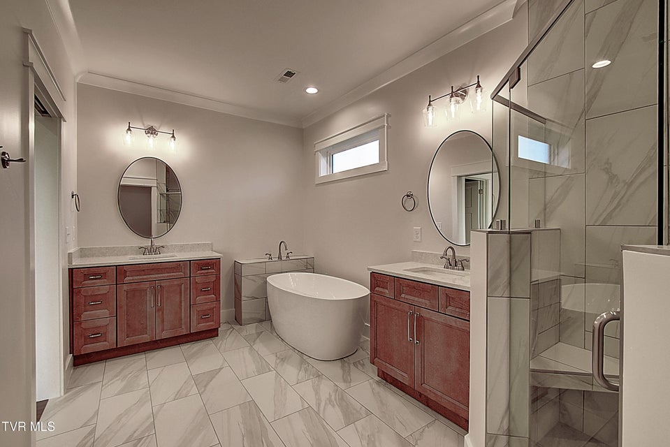 Photo #14: 60 Glaze Farm Way