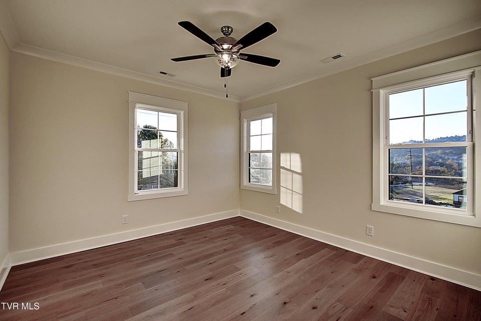 Photo #18: 60 Glaze Farm Way