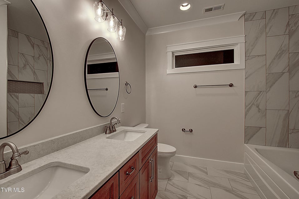 Photo #17: 60 Glaze Farm Way