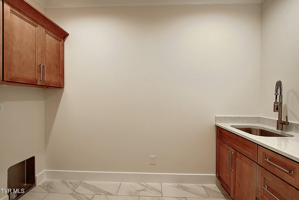 Photo #19: 60 Glaze Farm Way