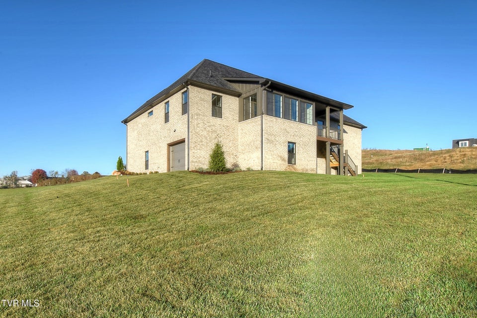 Photo #25: 60 Glaze Farm Way