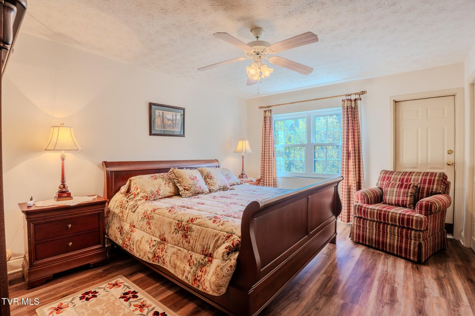 Photo #14: 210 Roaring Fork 