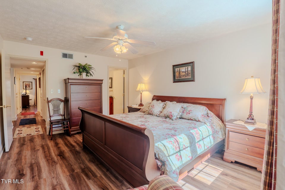 Photo #15: 210 Roaring Fork 