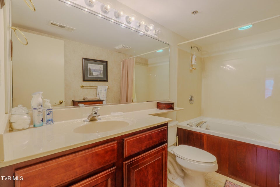 Photo #17: 210 Roaring Fork 