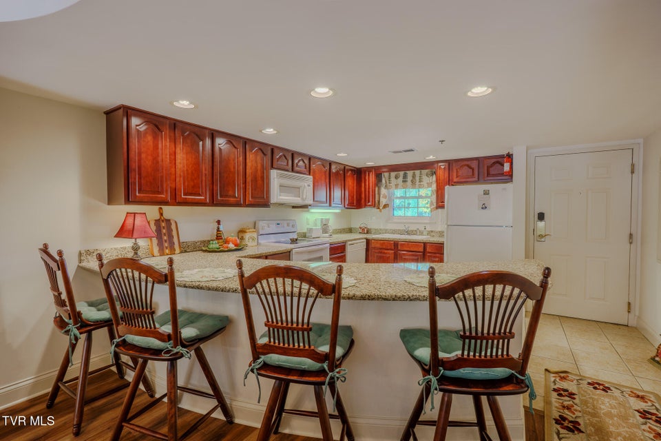 Photo #8: 210 Roaring Fork 