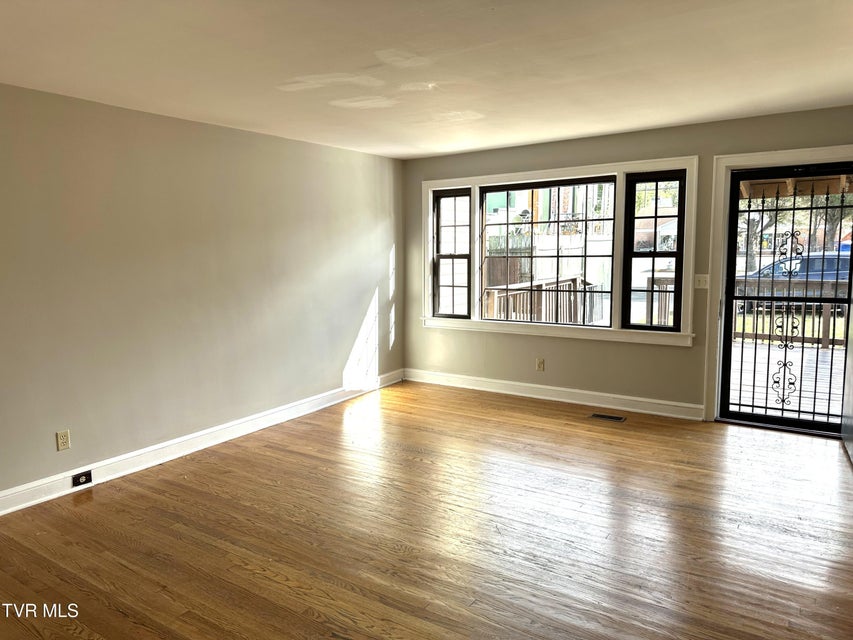 Photo #7: 1436 G Street