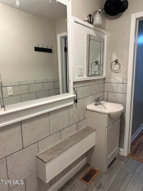 Photo #26: 1436 G Street