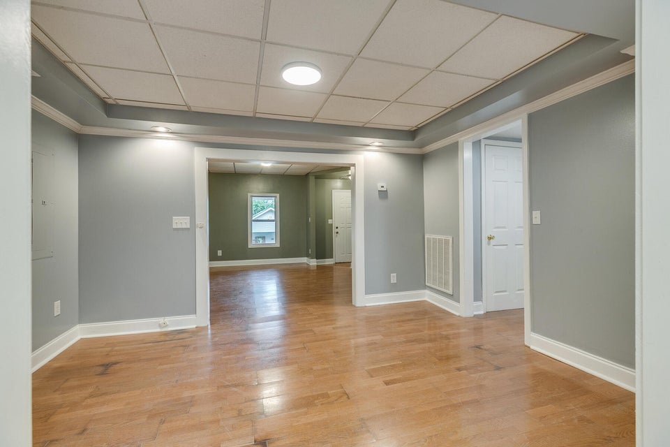 Photo #7: 403 Poplar Street